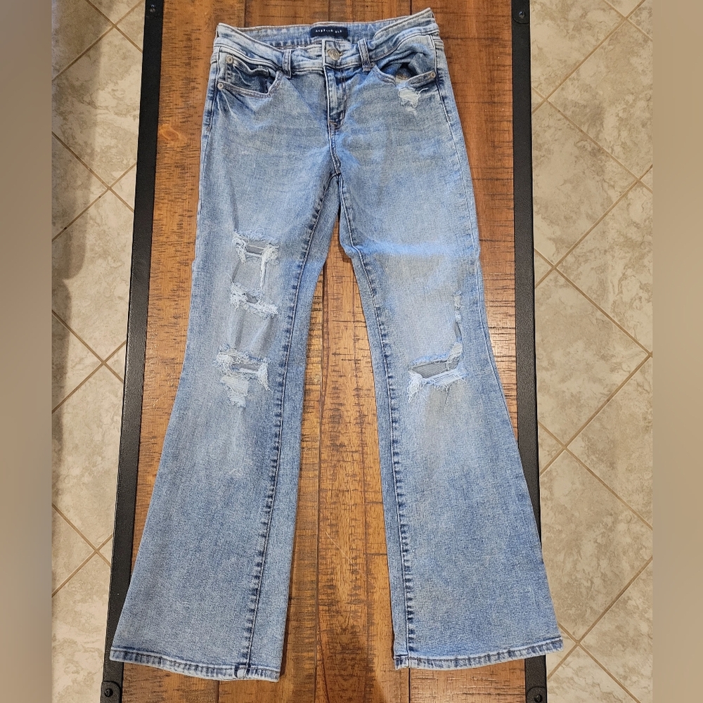 Aeropostale low rise distressed flare jeans size 8R - washed and never worn